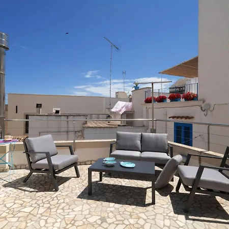 Court Of The Seminary Otranto